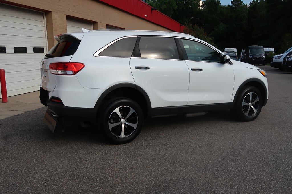Photo 22 of this KIA SORENTO