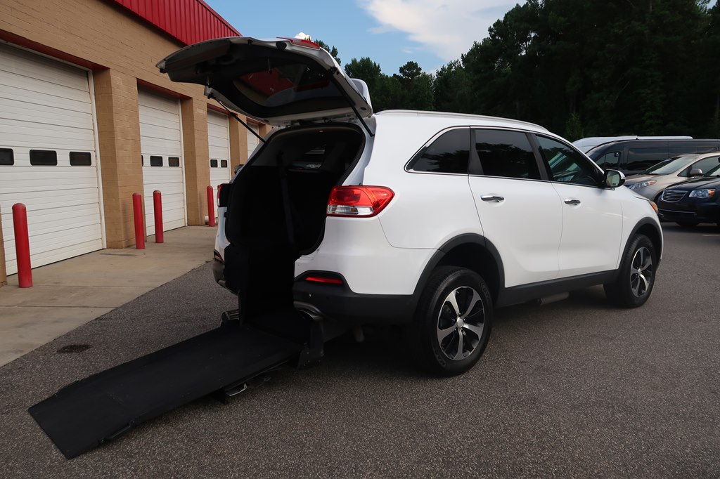 Photo 29 of this KIA SORENTO