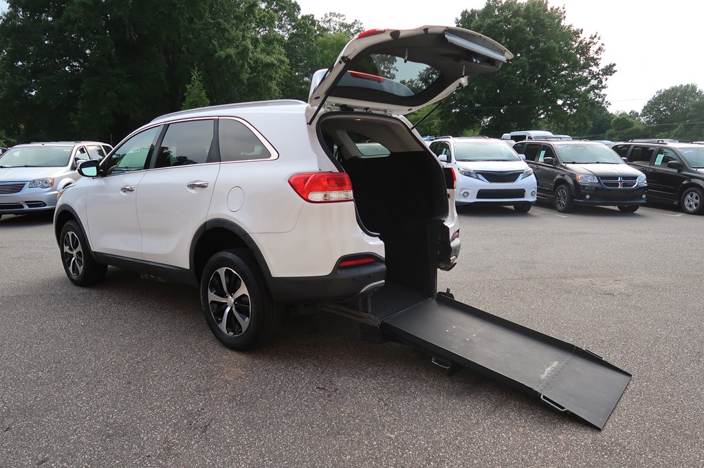 Photo 34 of this KIA SORENTO