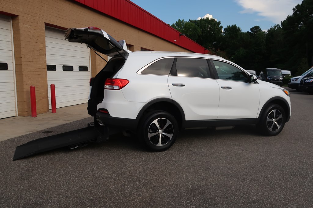 Photo 31 of this KIA SORENTO