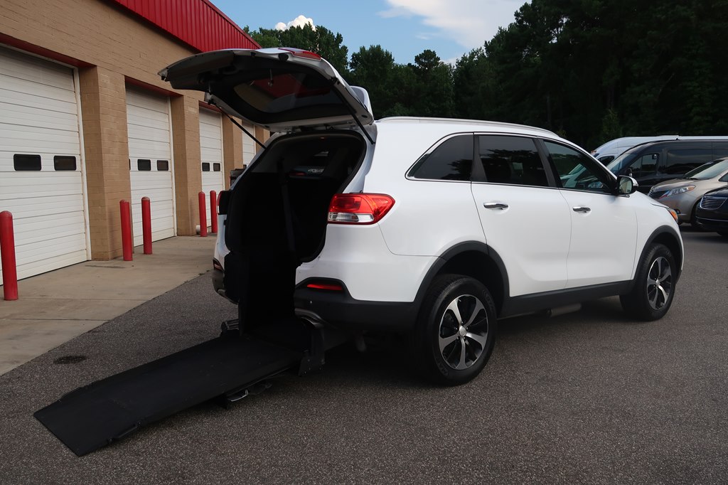 Photo 30 of this KIA SORENTO