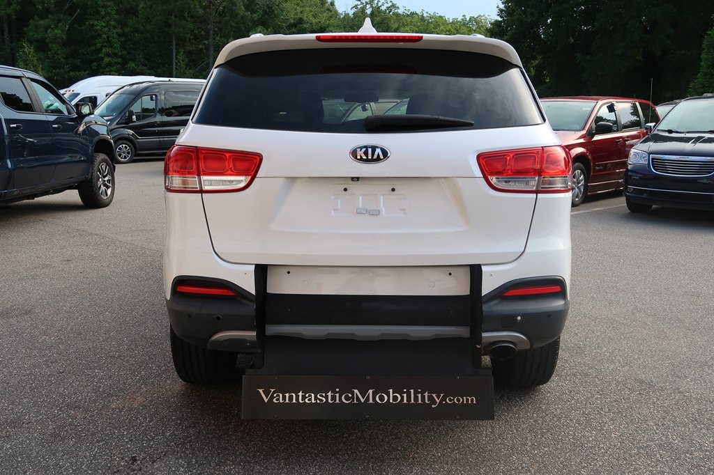 Photo 19 of this KIA SORENTO