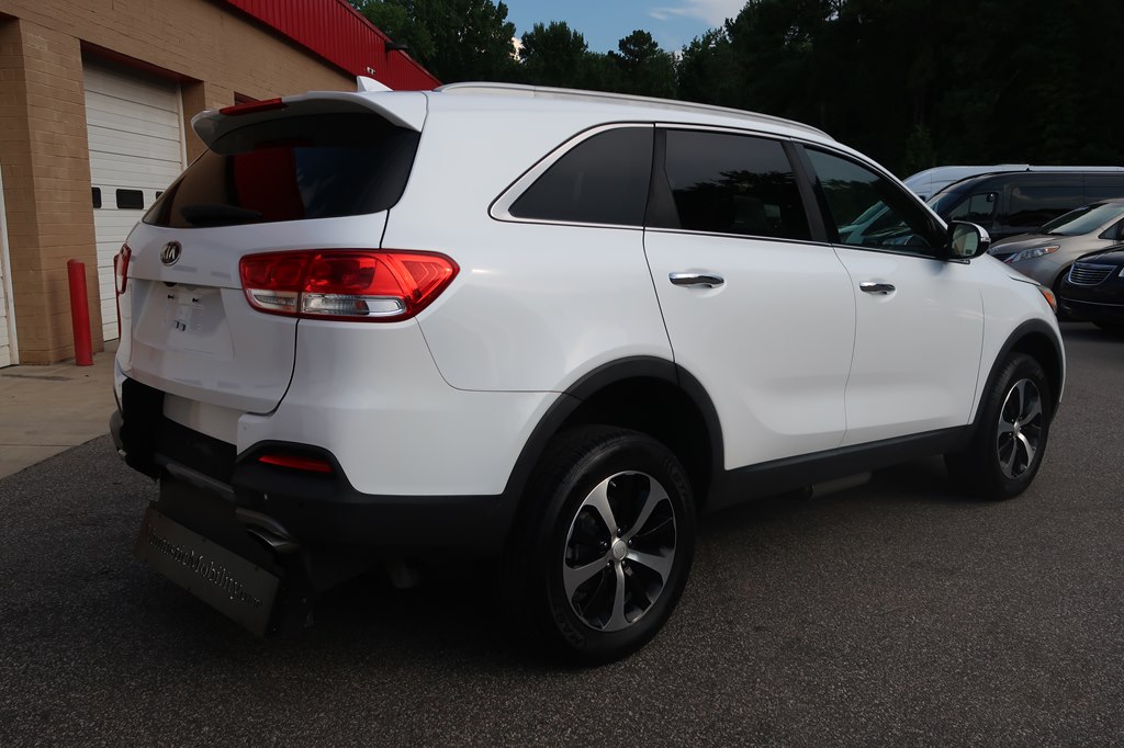 Photo 21 of this KIA SORENTO