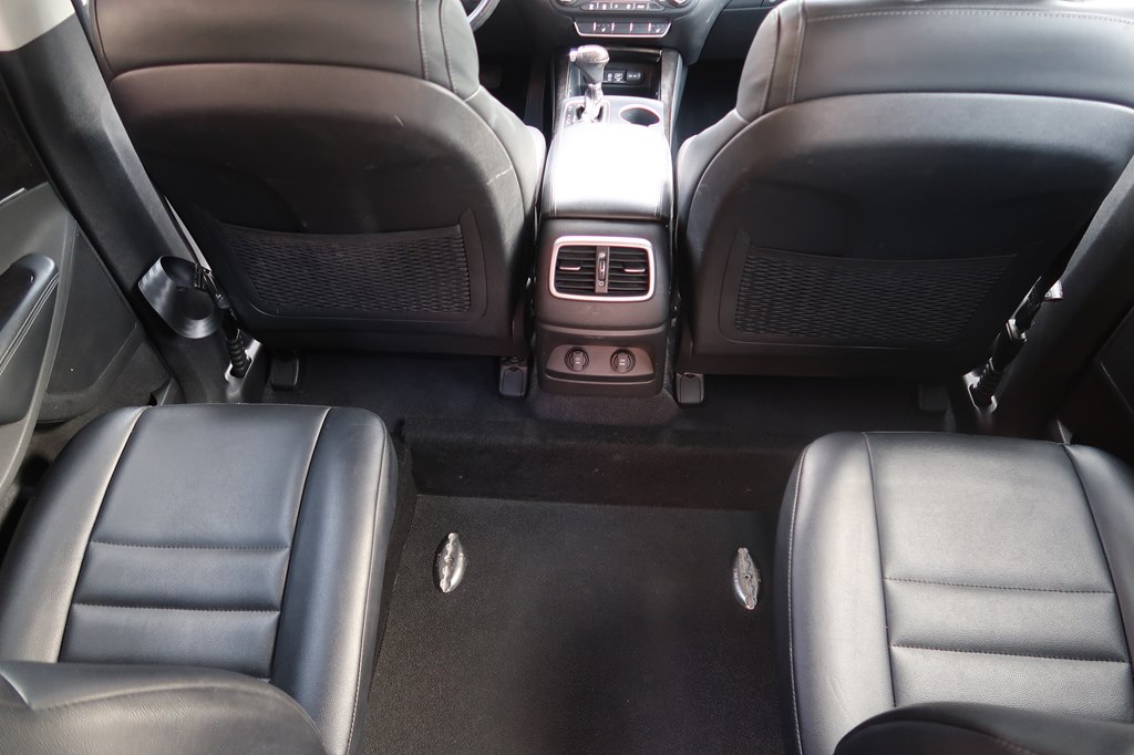 Photo 6 of this KIA SORENTO