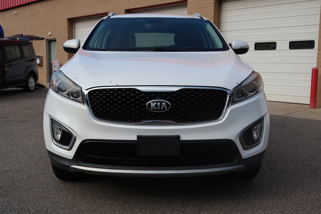 Photo 14 of this KIA SORENTO