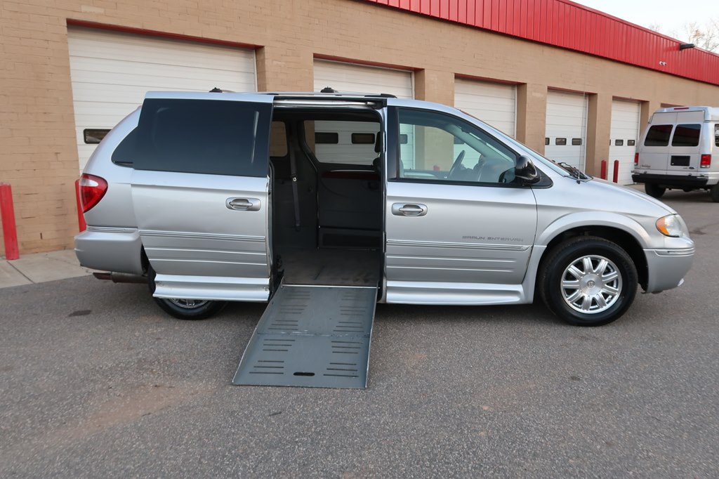 CHRYSLER TOWN & COUNTRY 2006 CHRYSLER TOWN & COUNTRY 2A8GP64L46R674757