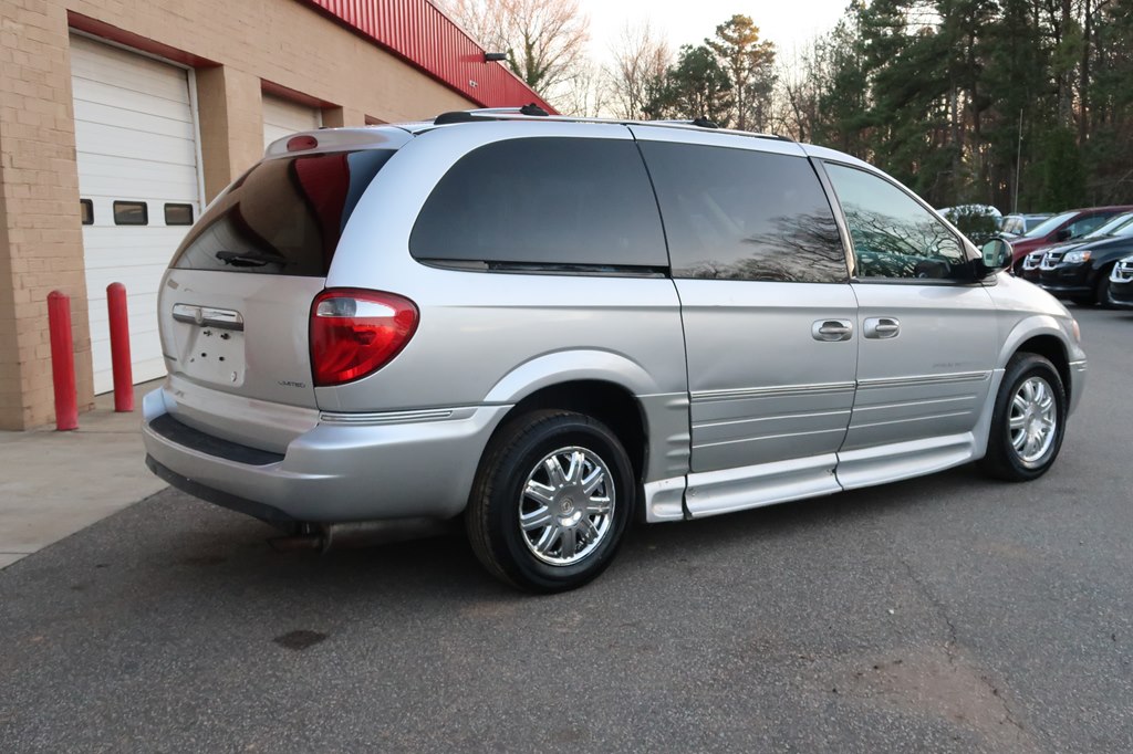 CHRYSLER TOWN & COUNTRY 2006 CHRYSLER TOWN & COUNTRY 2A8GP64L46R674757