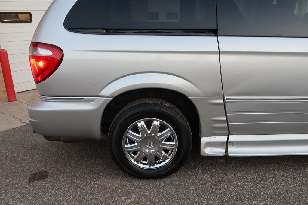 CHRYSLER TOWN & COUNTRY 2006 CHRYSLER TOWN & COUNTRY 2A8GP64L46R674757