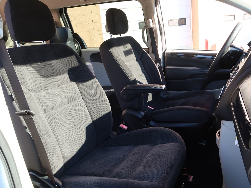 Photo 80 of this DODGE GRAND CARAVAN