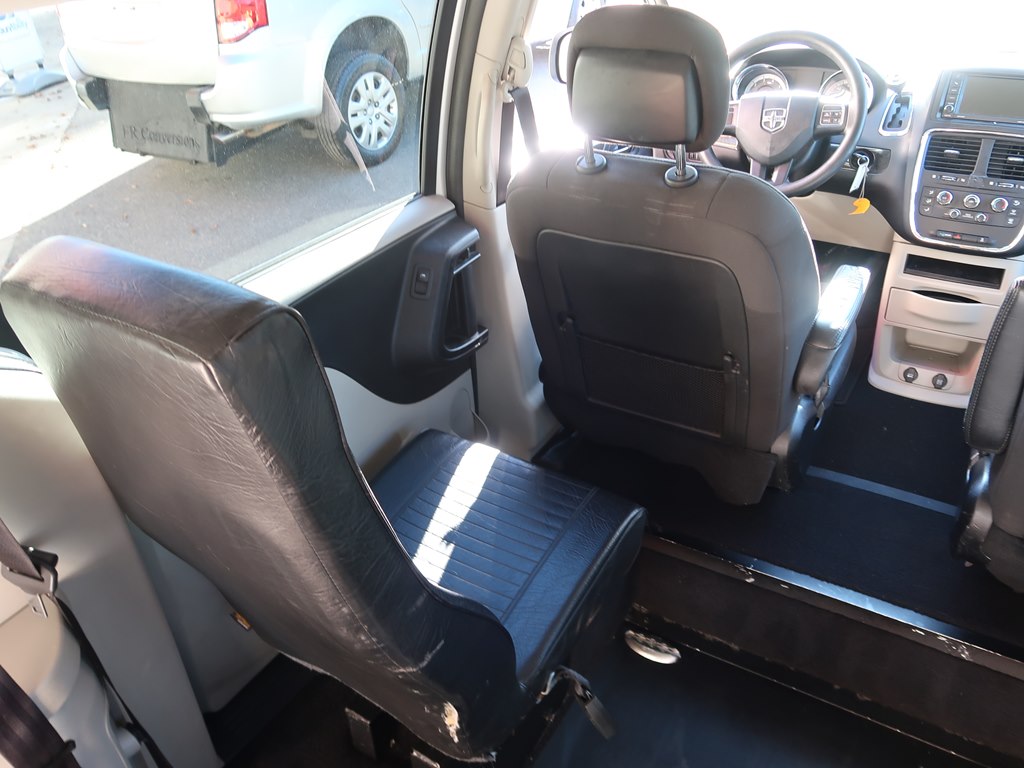 Photo 72 of this DODGE GRAND CARAVAN