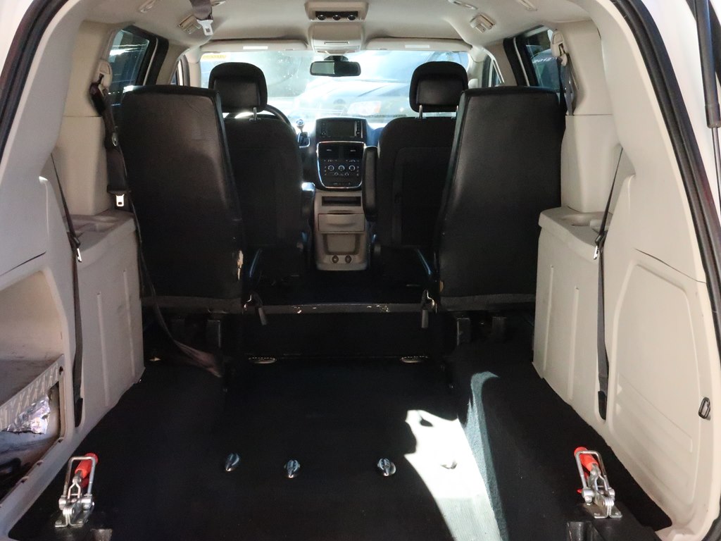 Photo 5 of this DODGE GRAND CARAVAN