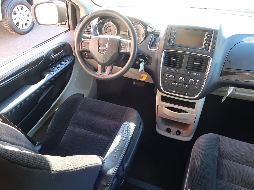 Photo 29 of this DODGE GRAND CARAVAN
