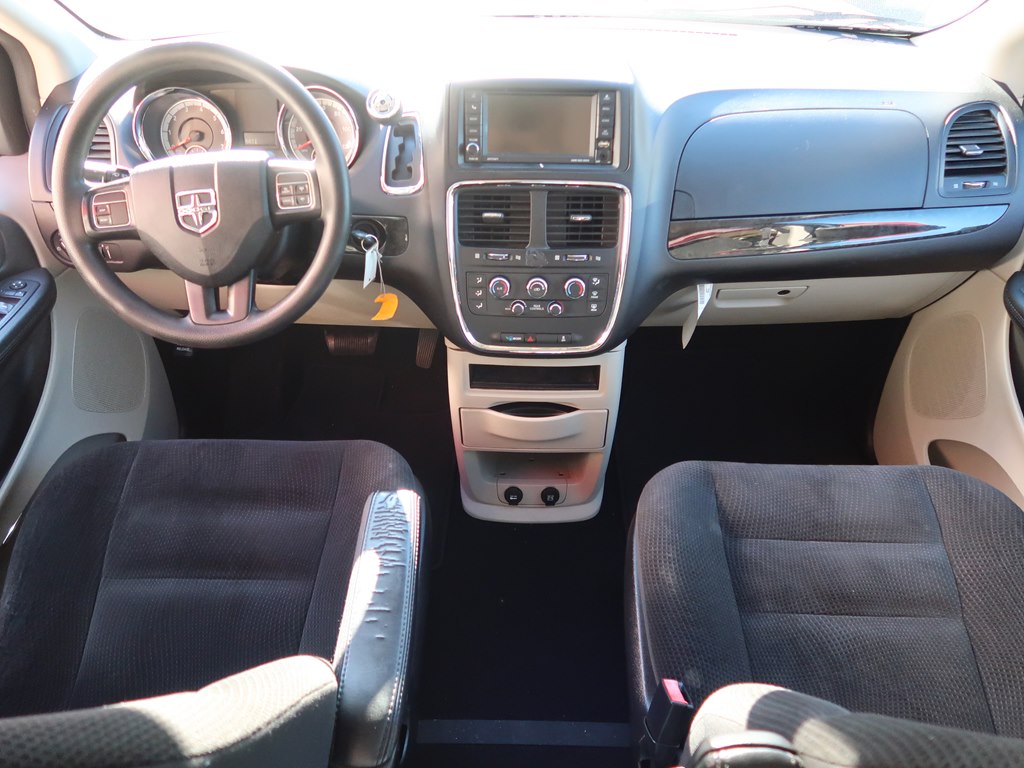 Photo 7 of this DODGE GRAND CARAVAN
