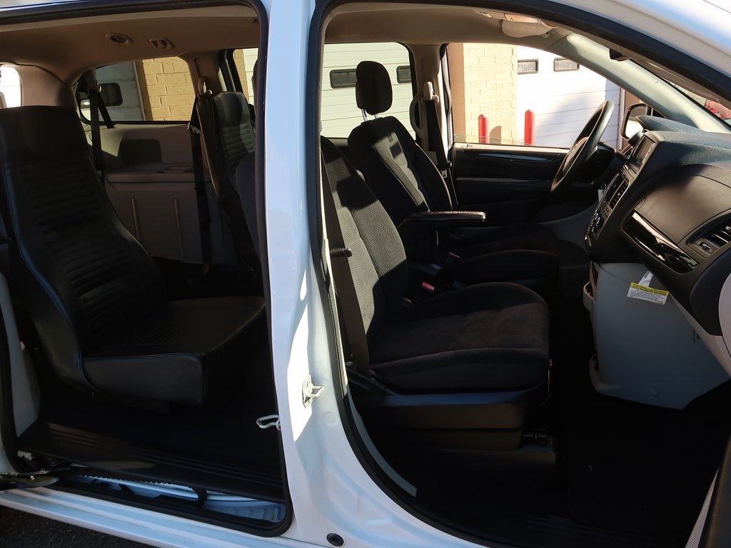 Photo 75 of this DODGE GRAND CARAVAN