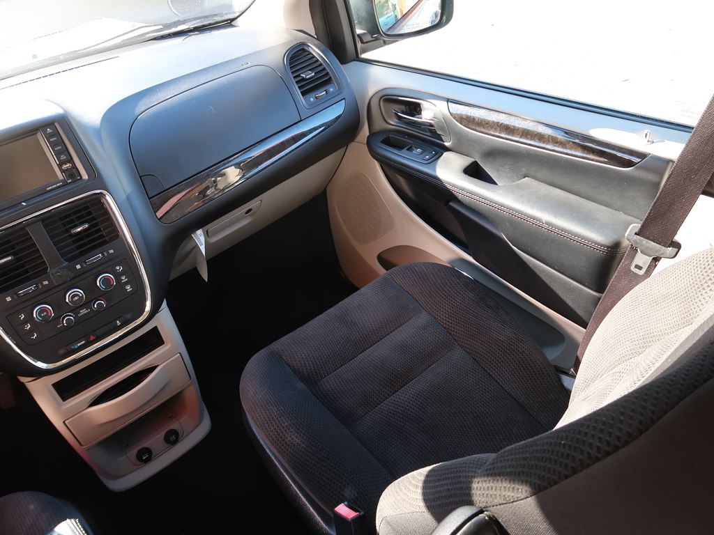 Photo 71 of this DODGE GRAND CARAVAN
