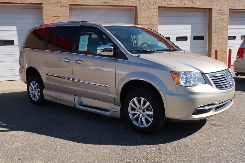 CHRYSLER TOWN & COUNTRY 2015 CHRYSLER TOWN & COUNTRY 2C4RC1GG1FR716508