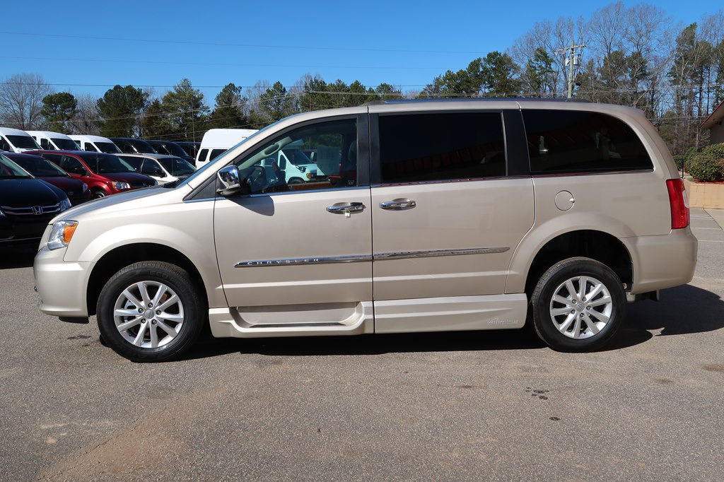 CHRYSLER TOWN & COUNTRY 2015 CHRYSLER TOWN & COUNTRY 2C4RC1GG1FR716508