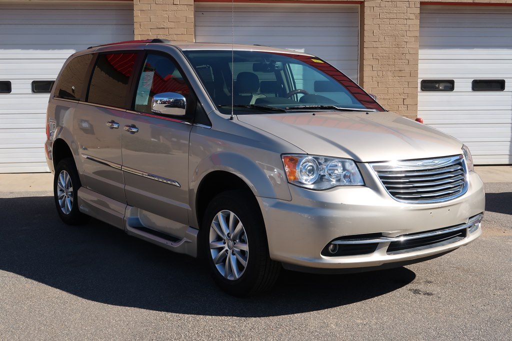 CHRYSLER TOWN & COUNTRY 2015 CHRYSLER TOWN & COUNTRY 2C4RC1GG1FR716508