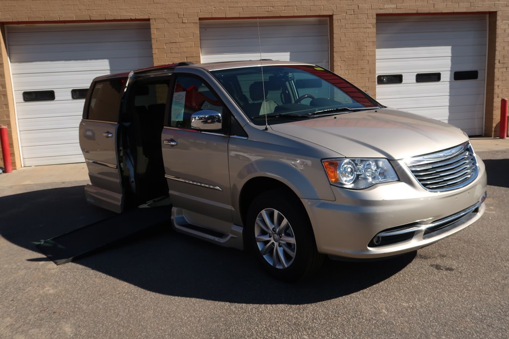 CHRYSLER TOWN & COUNTRY 2015 CHRYSLER TOWN & COUNTRY 2C4RC1GG1FR716508