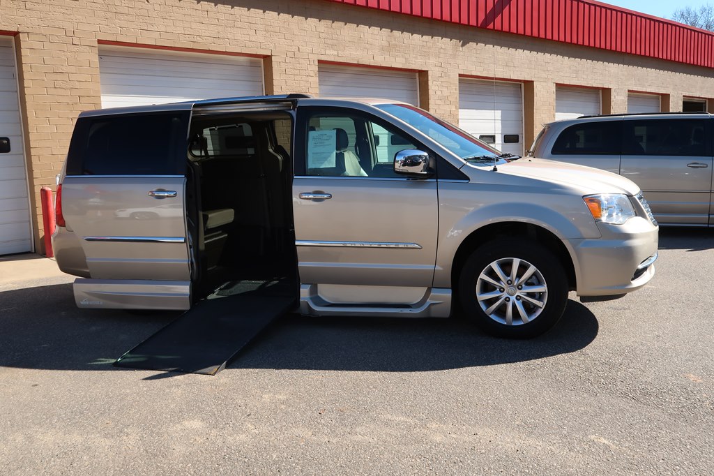 CHRYSLER TOWN & COUNTRY 2015 CHRYSLER TOWN & COUNTRY 2C4RC1GG1FR716508