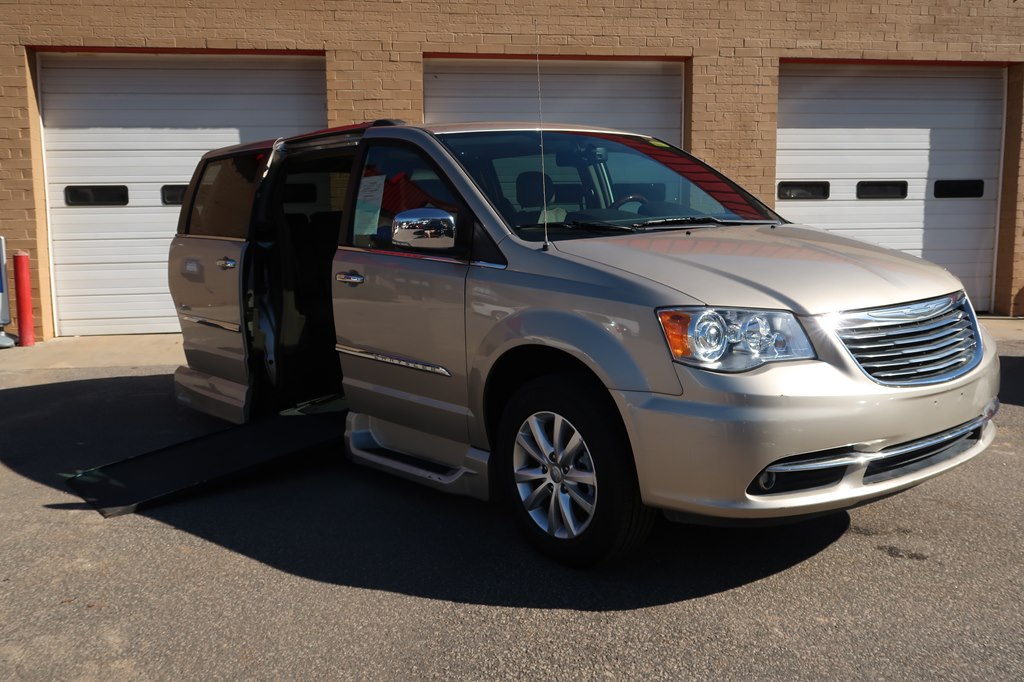CHRYSLER TOWN & COUNTRY 2015 CHRYSLER TOWN & COUNTRY 2C4RC1GG1FR716508