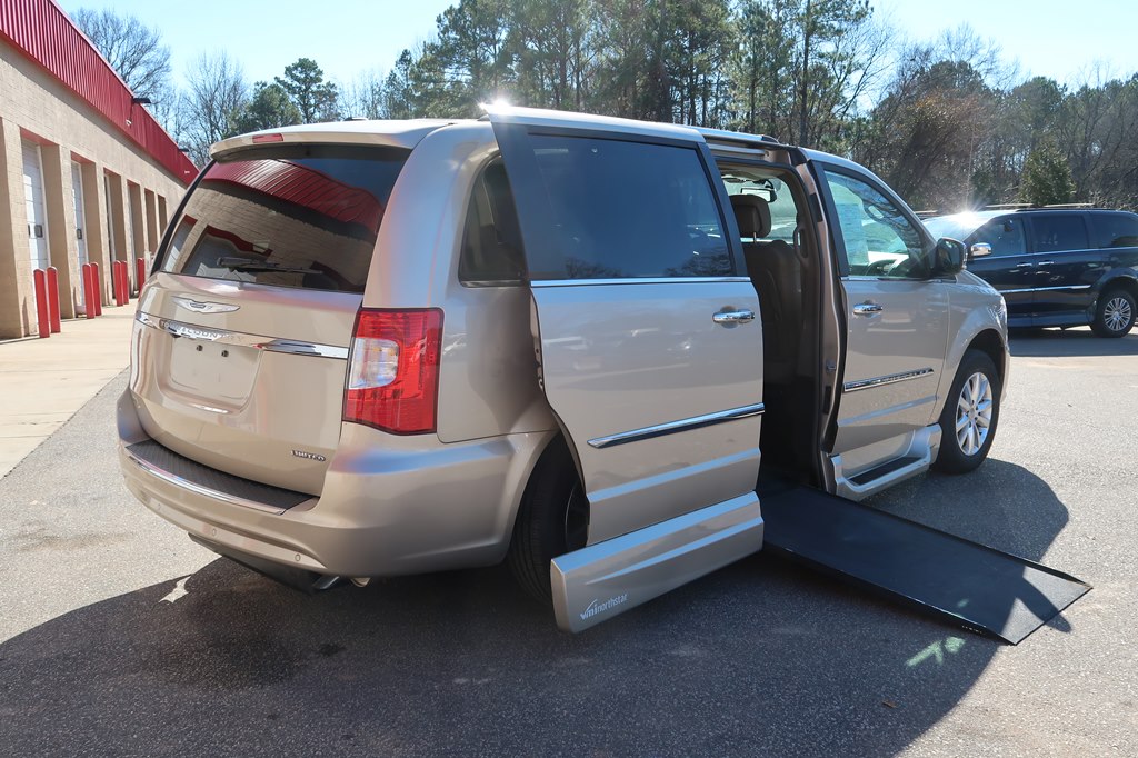 CHRYSLER TOWN & COUNTRY 2015 CHRYSLER TOWN & COUNTRY 2C4RC1GG1FR716508