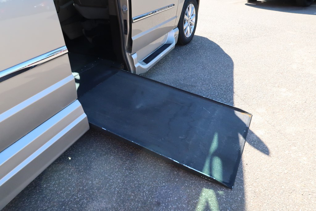 CHRYSLER TOWN & COUNTRY 2015 CHRYSLER TOWN & COUNTRY 2C4RC1GG1FR716508