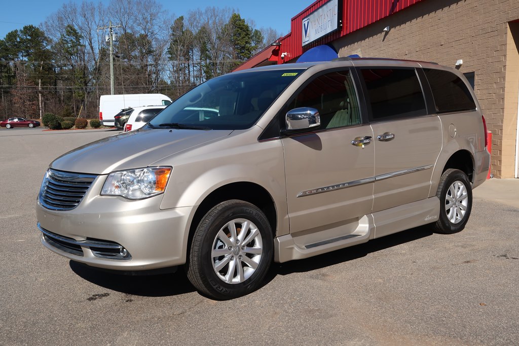CHRYSLER TOWN & COUNTRY 2015 CHRYSLER TOWN & COUNTRY 2C4RC1GG1FR716508