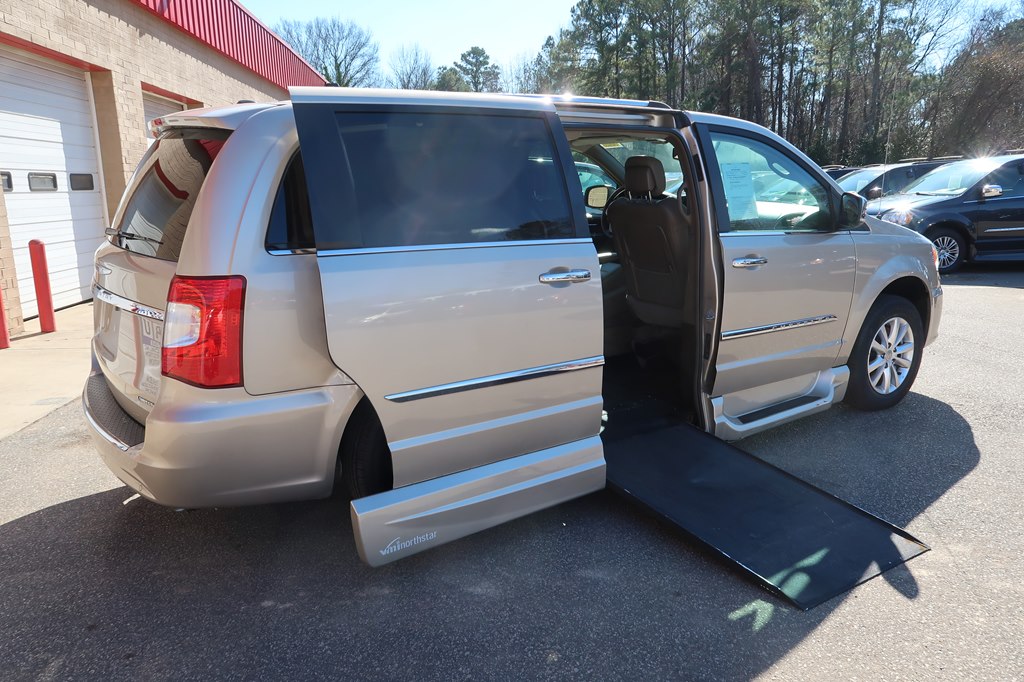 CHRYSLER TOWN & COUNTRY 2015 CHRYSLER TOWN & COUNTRY 2C4RC1GG1FR716508
