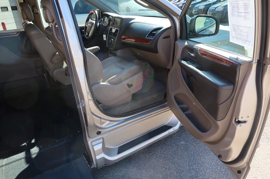 CHRYSLER TOWN & COUNTRY 2015 CHRYSLER TOWN & COUNTRY 2C4RC1GG1FR716508