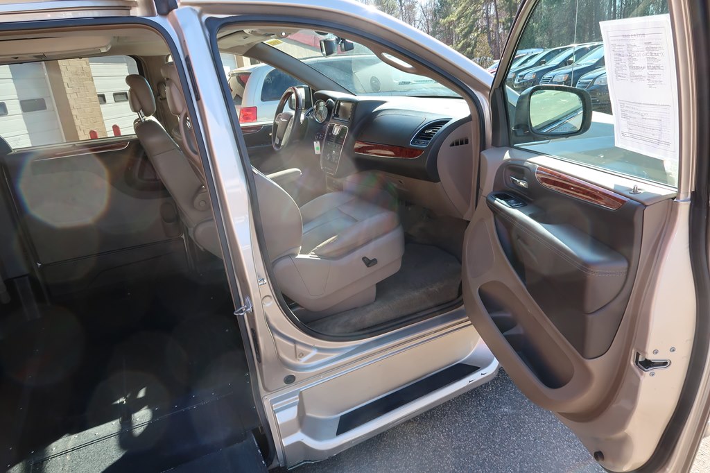 CHRYSLER TOWN & COUNTRY 2015 CHRYSLER TOWN & COUNTRY 2C4RC1GG1FR716508