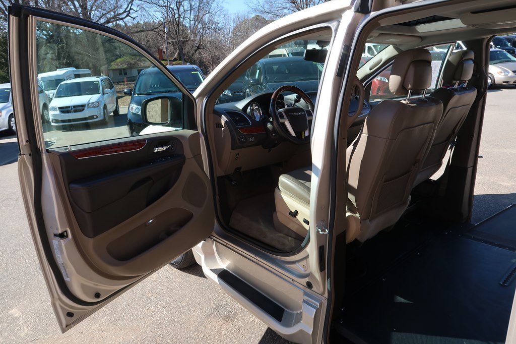 CHRYSLER TOWN & COUNTRY 2015 CHRYSLER TOWN & COUNTRY 2C4RC1GG1FR716508