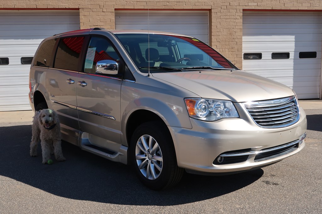 CHRYSLER TOWN & COUNTRY 2015 CHRYSLER TOWN & COUNTRY 2C4RC1GG1FR716508