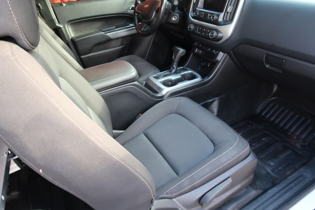 Photo 35 of this CHEVROLET COLORADO