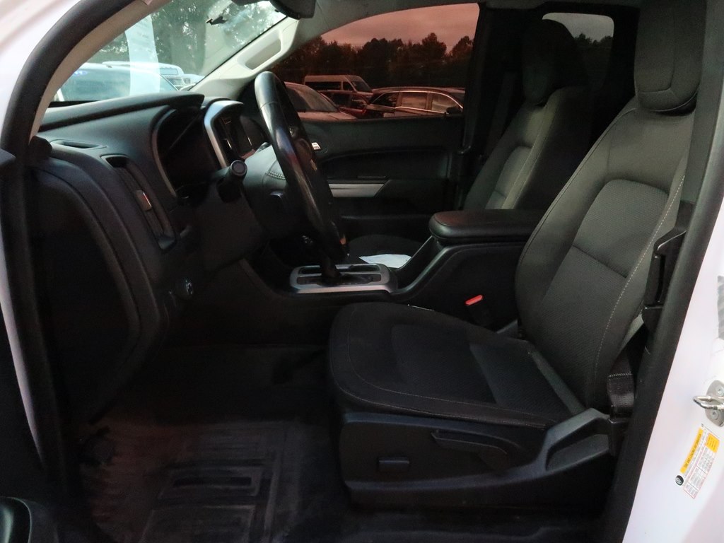 Photo 29 of this CHEVROLET COLORADO