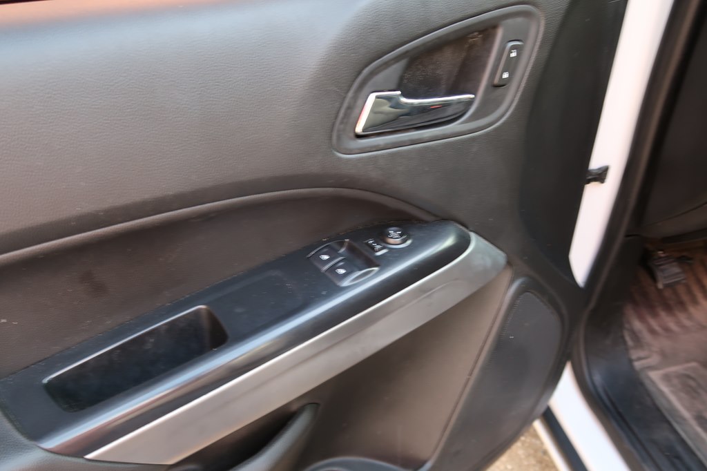 Photo 27 of this CHEVROLET COLORADO