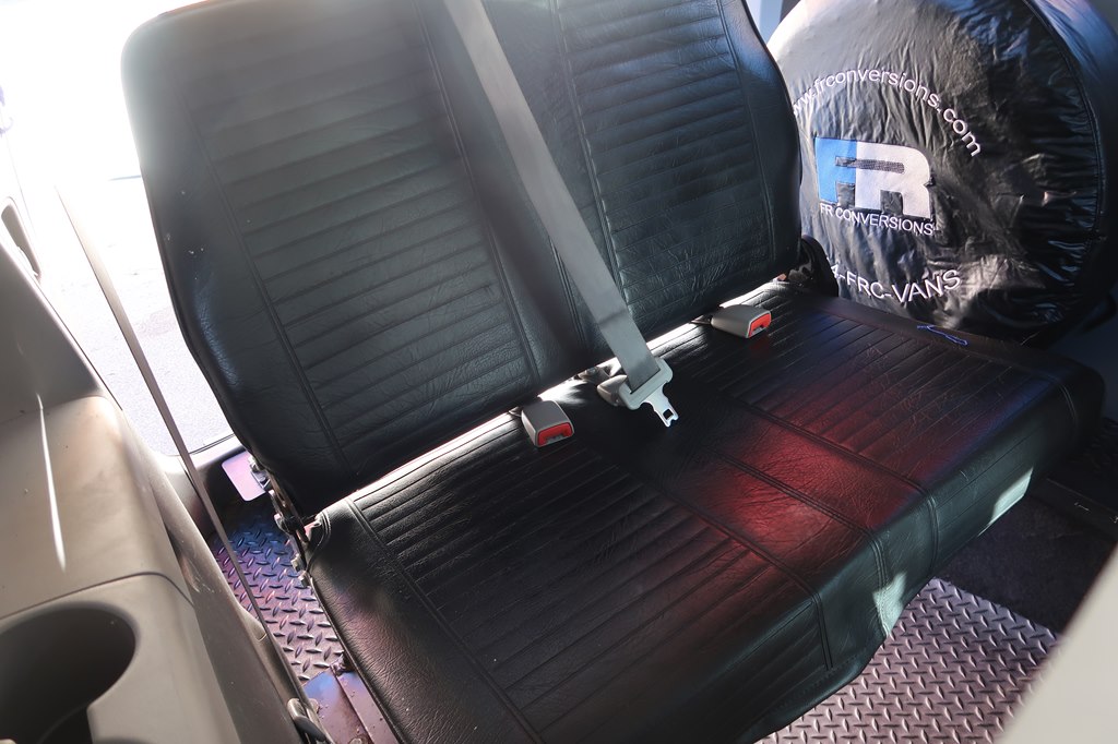 Photo 41 of this TOYOTA SIENNA