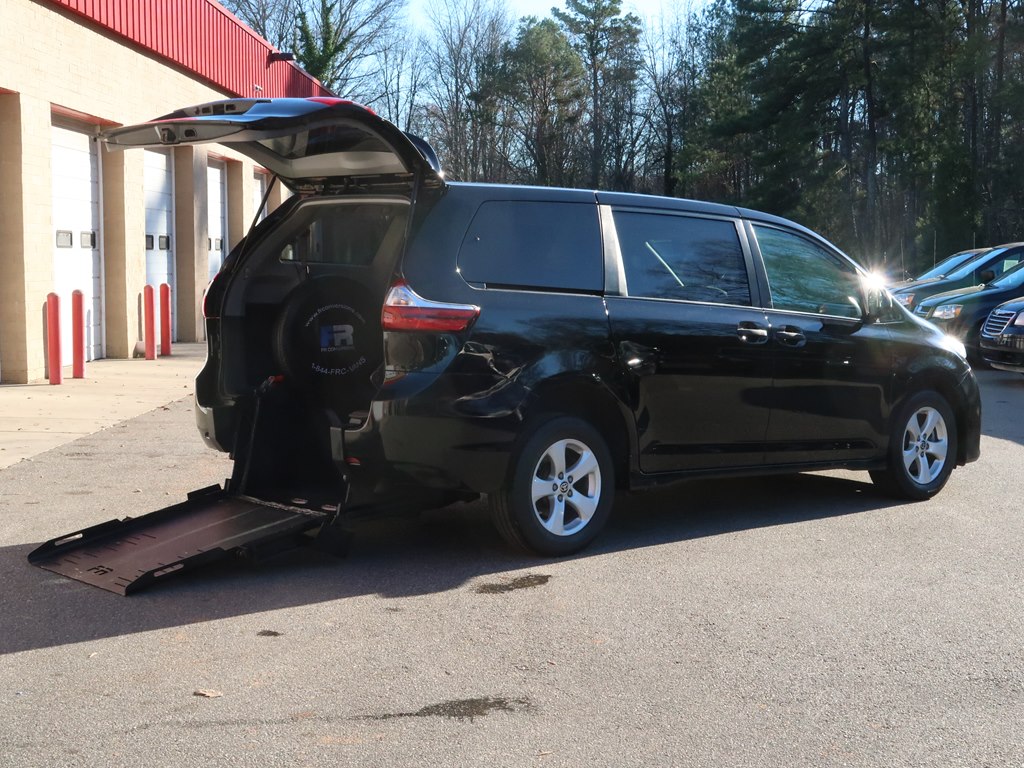 2020 TOYOTA SIENNA
