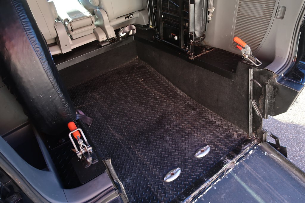 Photo 3 of this TOYOTA SIENNA