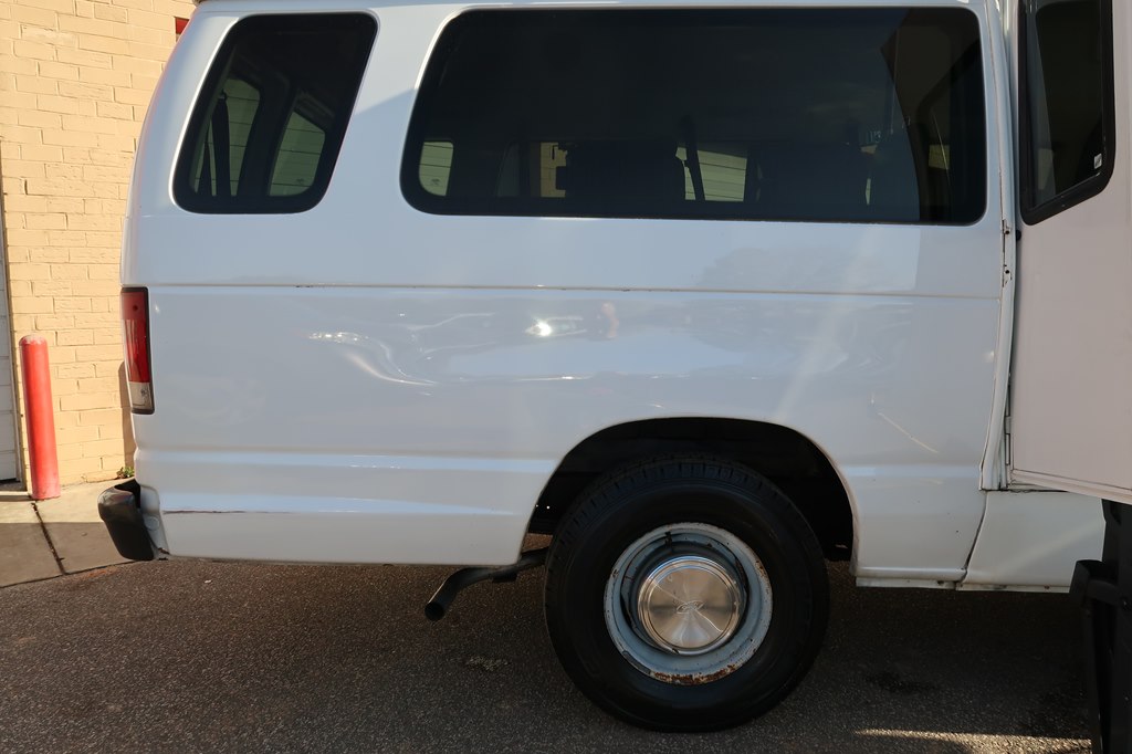 Photo 49 of this FORD ECONOLINE