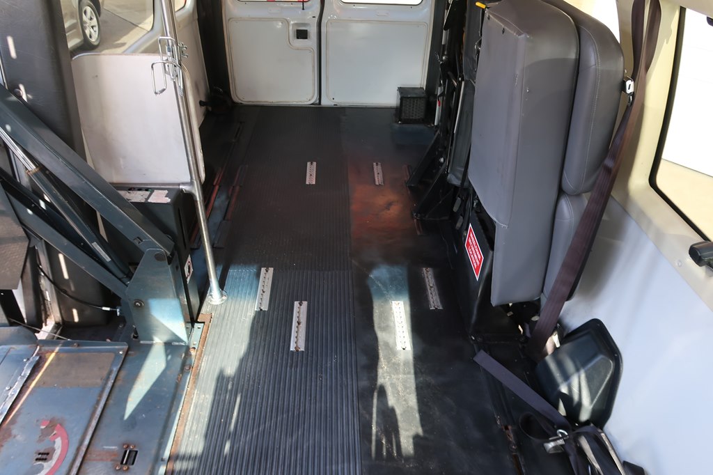Photo 39 of this FORD ECONOLINE