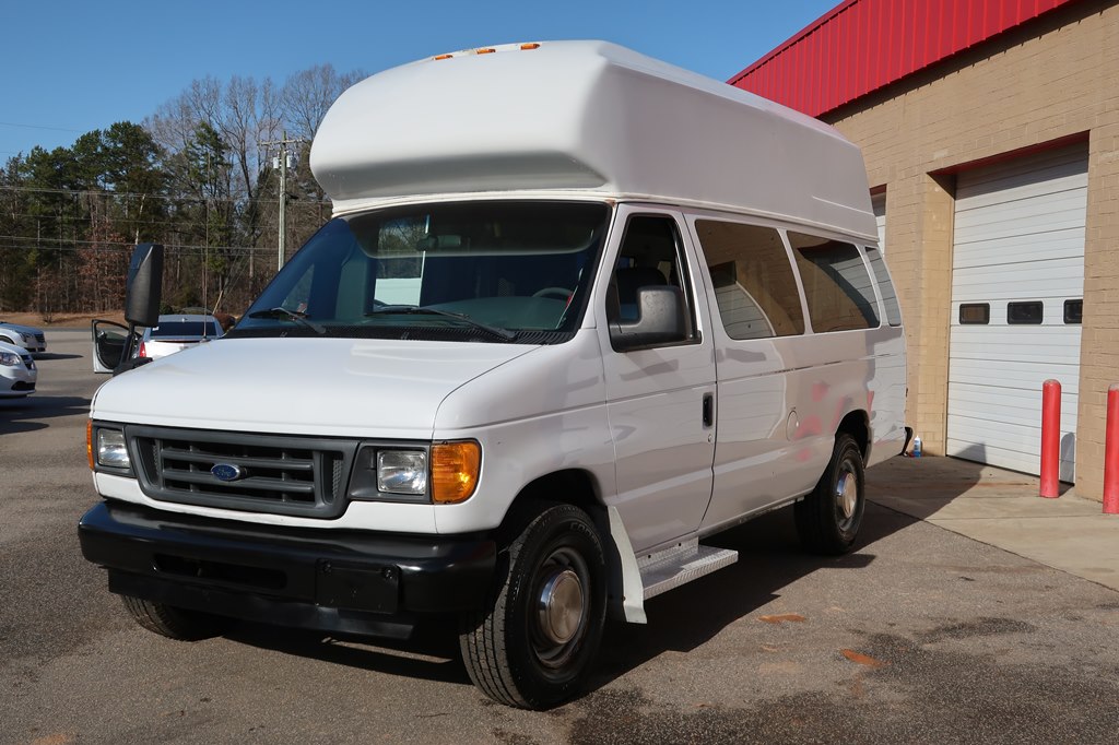 Photo 16 of this FORD ECONOLINE