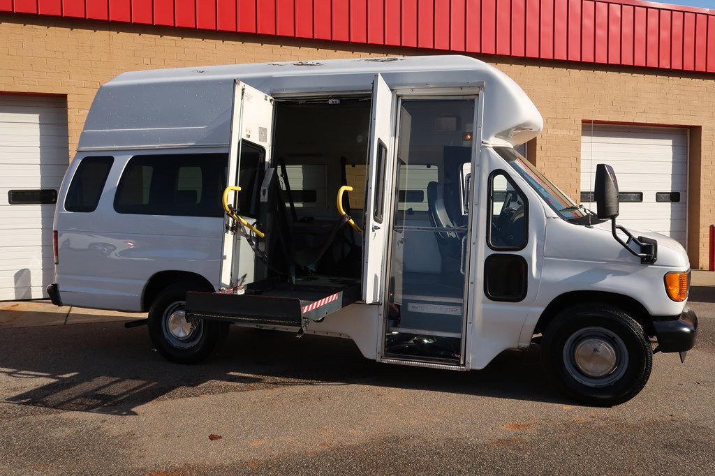 Photo 25 of this FORD ECONOLINE