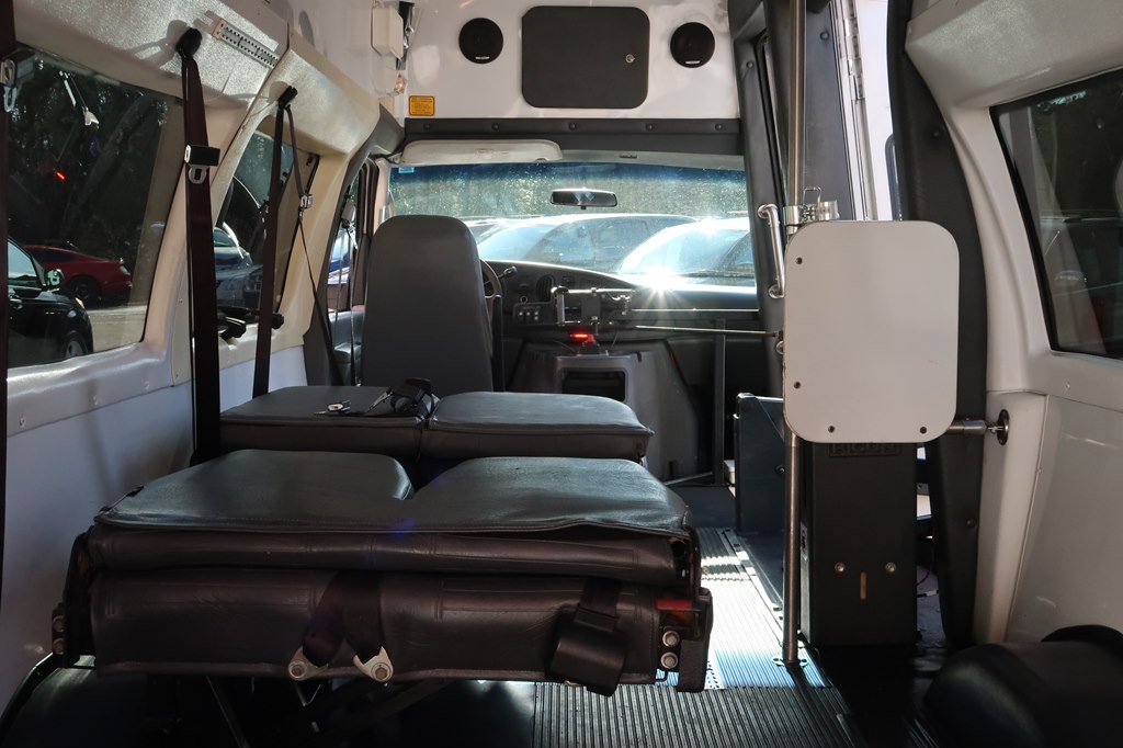Photo 33 of this FORD ECONOLINE
