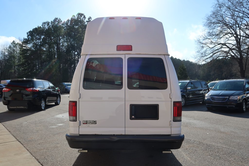 Photo 19 of this FORD ECONOLINE