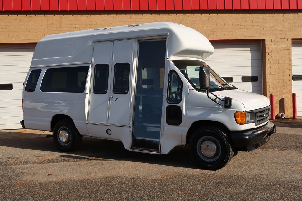 Photo 12 of this FORD ECONOLINE