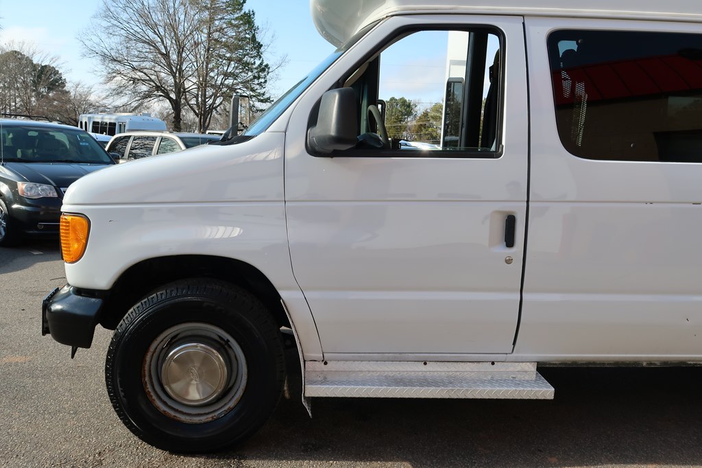 Photo 51 of this FORD ECONOLINE