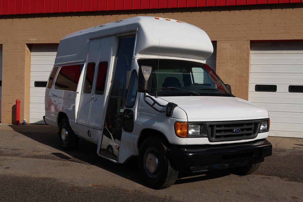 Photo 14 of this FORD ECONOLINE