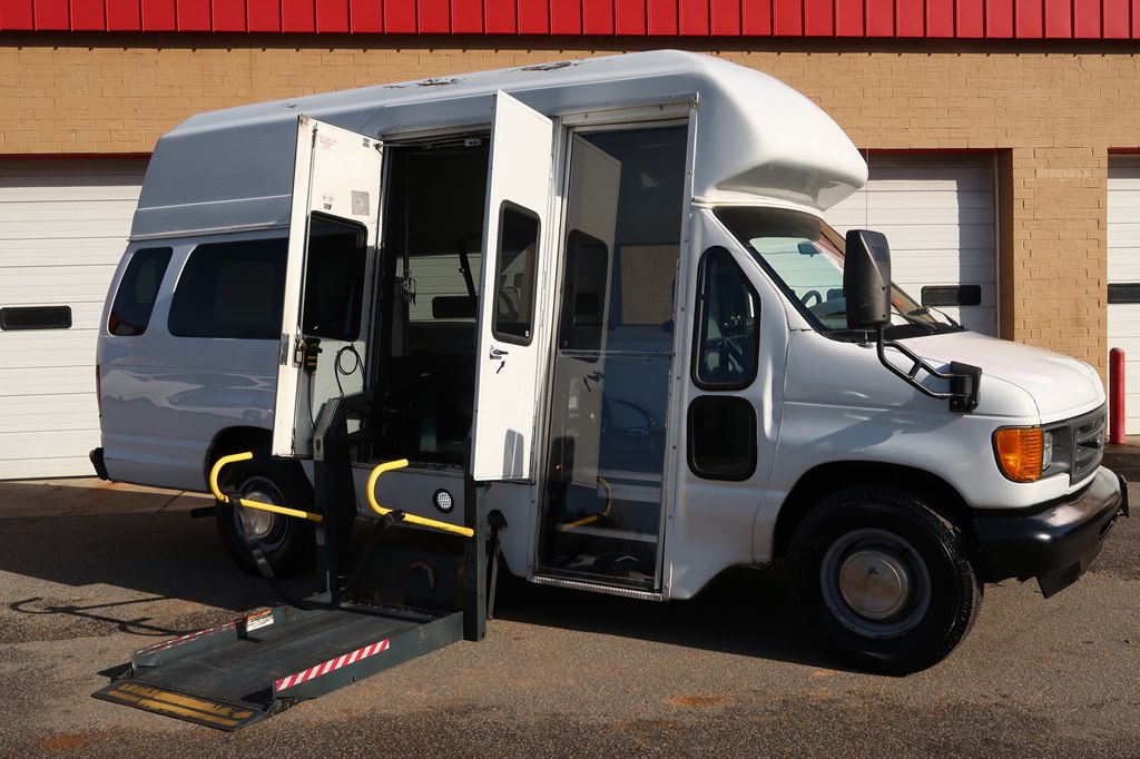 2003 FORD ECONOLINE