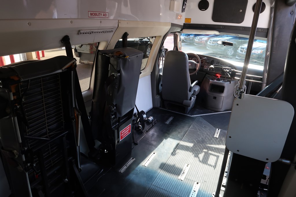 Photo 40 of this FORD ECONOLINE